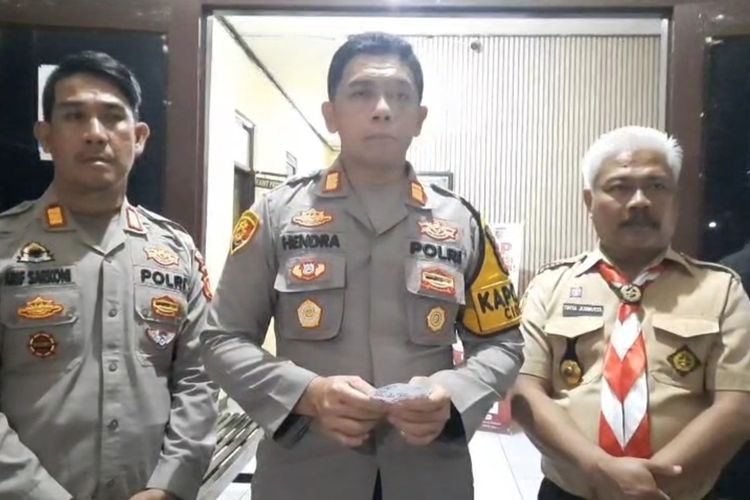 Razia Pasar dan Terminal Laladon Bogor, Polisi Sita Ratusan Obat Keras hingga Miras, Penjual Ditangkap