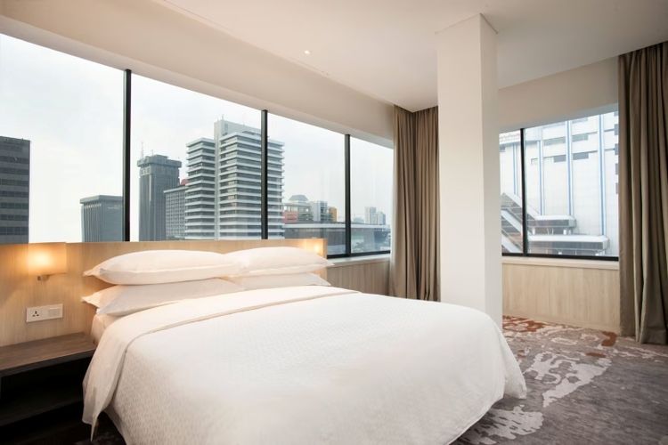 Four Points by Sheraton Jakarta, Thamrin, hadir dengan kamar-kamar modern dan nyaman. 