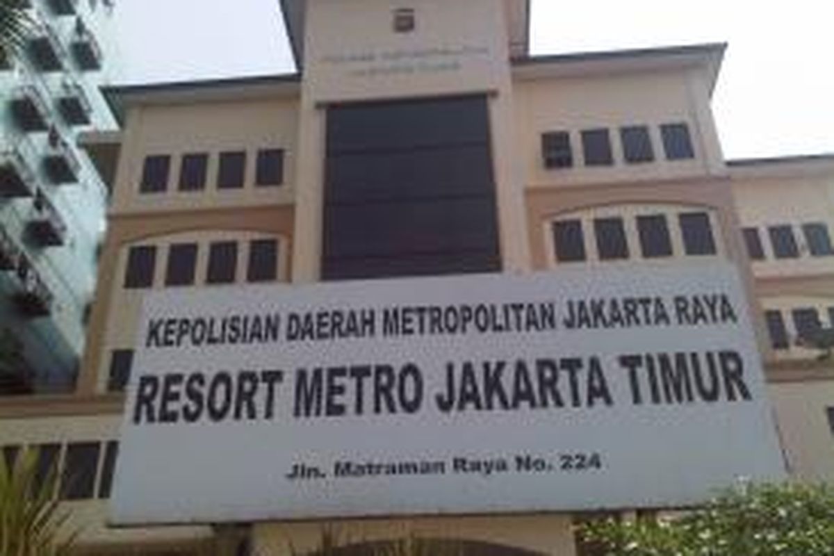 Kantor Polres Metro Jakarta Timur di Jalan Matraman Raya