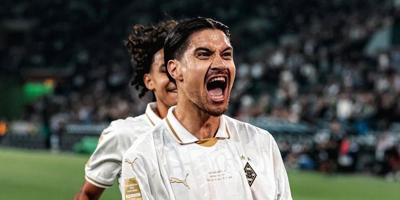 Kevin Diks resmi debut bersama Borussia Moenchengladbach di ajang DFB Pokal.