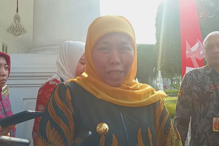 Gubernur Jawa Timur (Jatim) Khofifah Indar Parawansa di Kompleks Istana Kepresidenan, Jakarta, Kamis (10/8/2023).