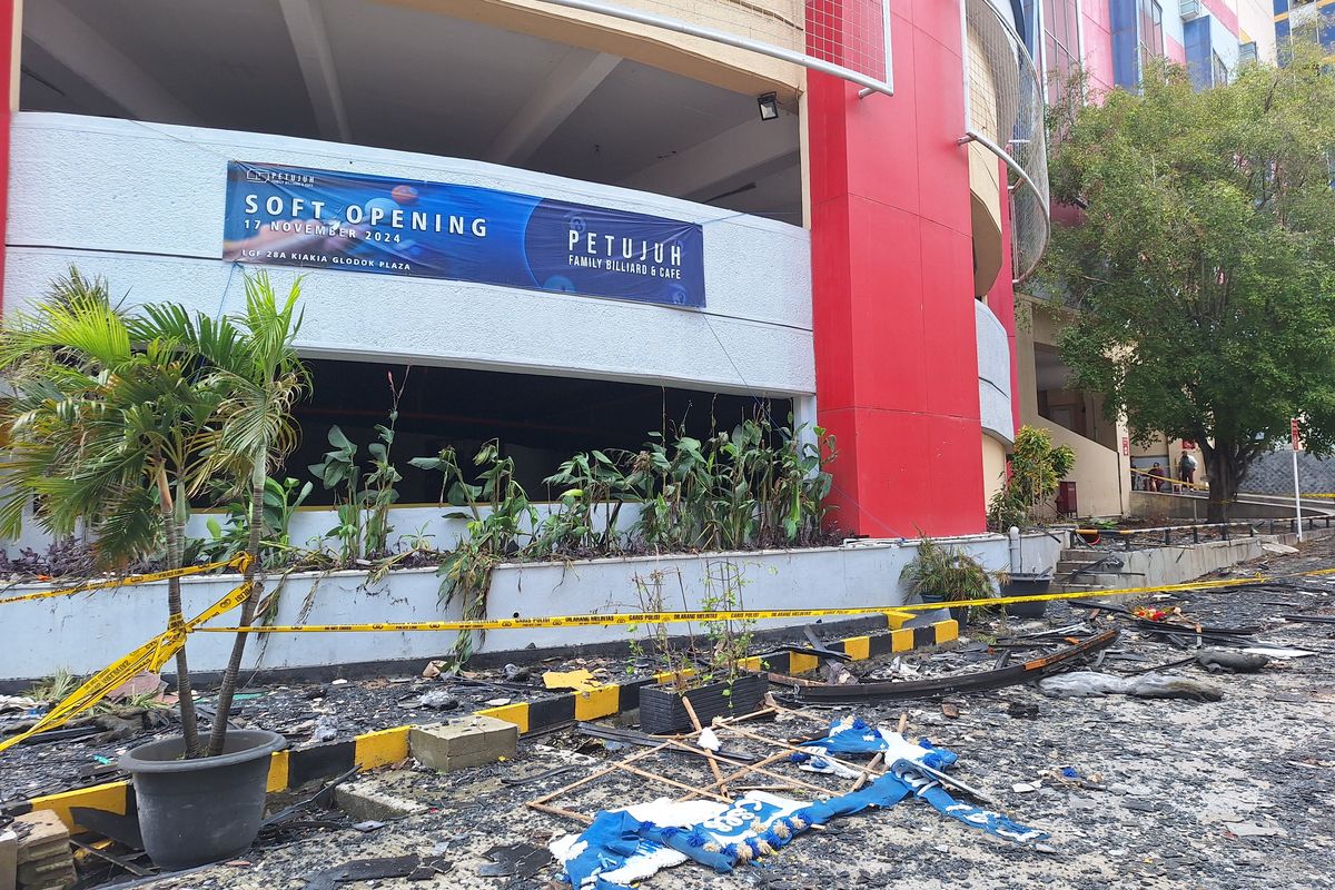 Istrinya Belum Ditemukan, Jauhari Minta Pencarian Korban Kebakaran Glodok Plaza Terus Dilanjutkan