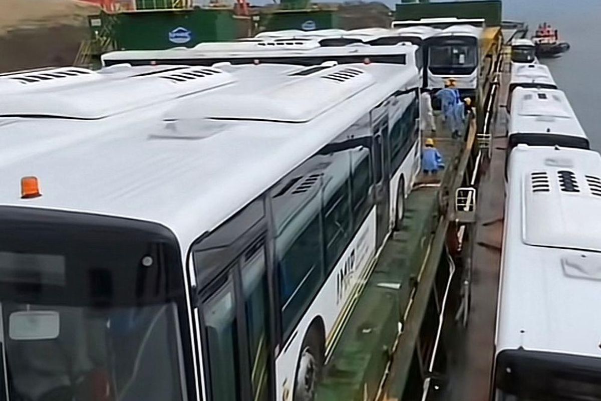 Bus Impor China mulai masuk Indonesia