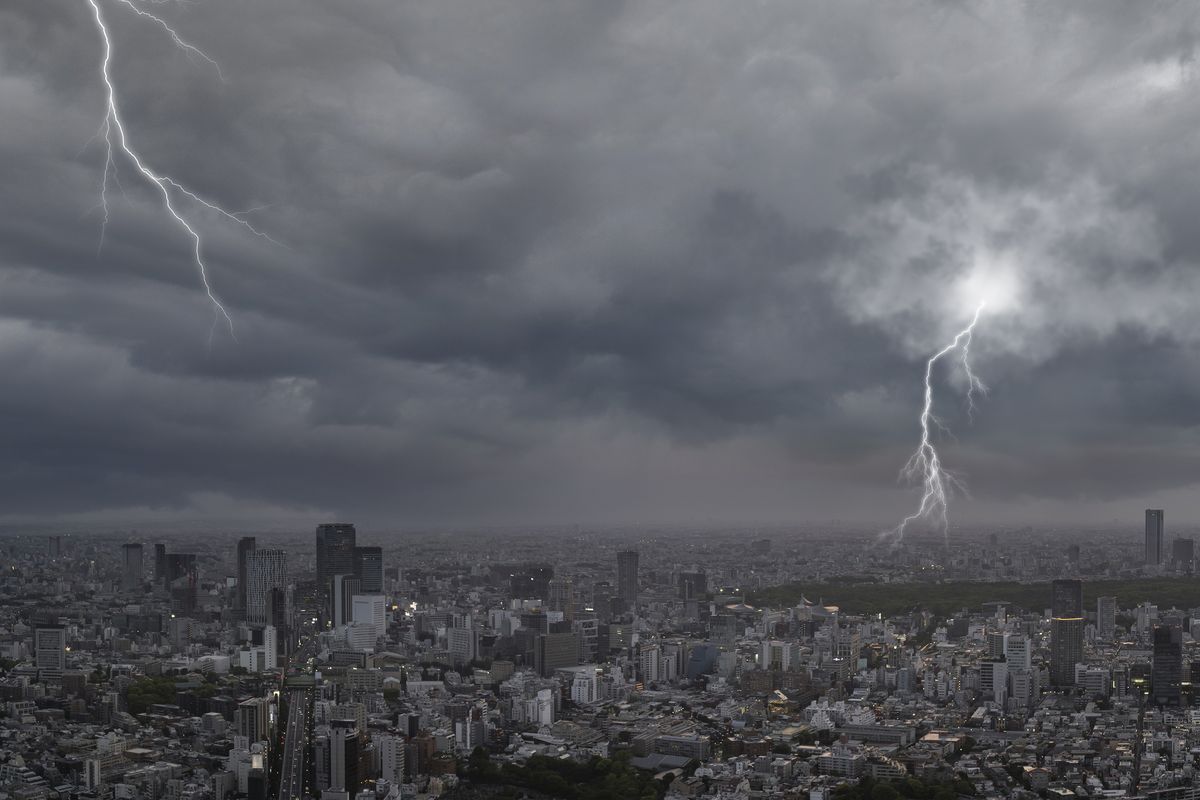 Menurut BMKG, hujan intensitas tinggi bakal melanda sejumlah wilayah selama Natal 2025 dan Tahun Baru 2026 (Nataru 2026).