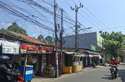 Kabel Semrawut di Kalideres Menjuntai ke Atap, Warga Takut Rumahnya Kebakaran