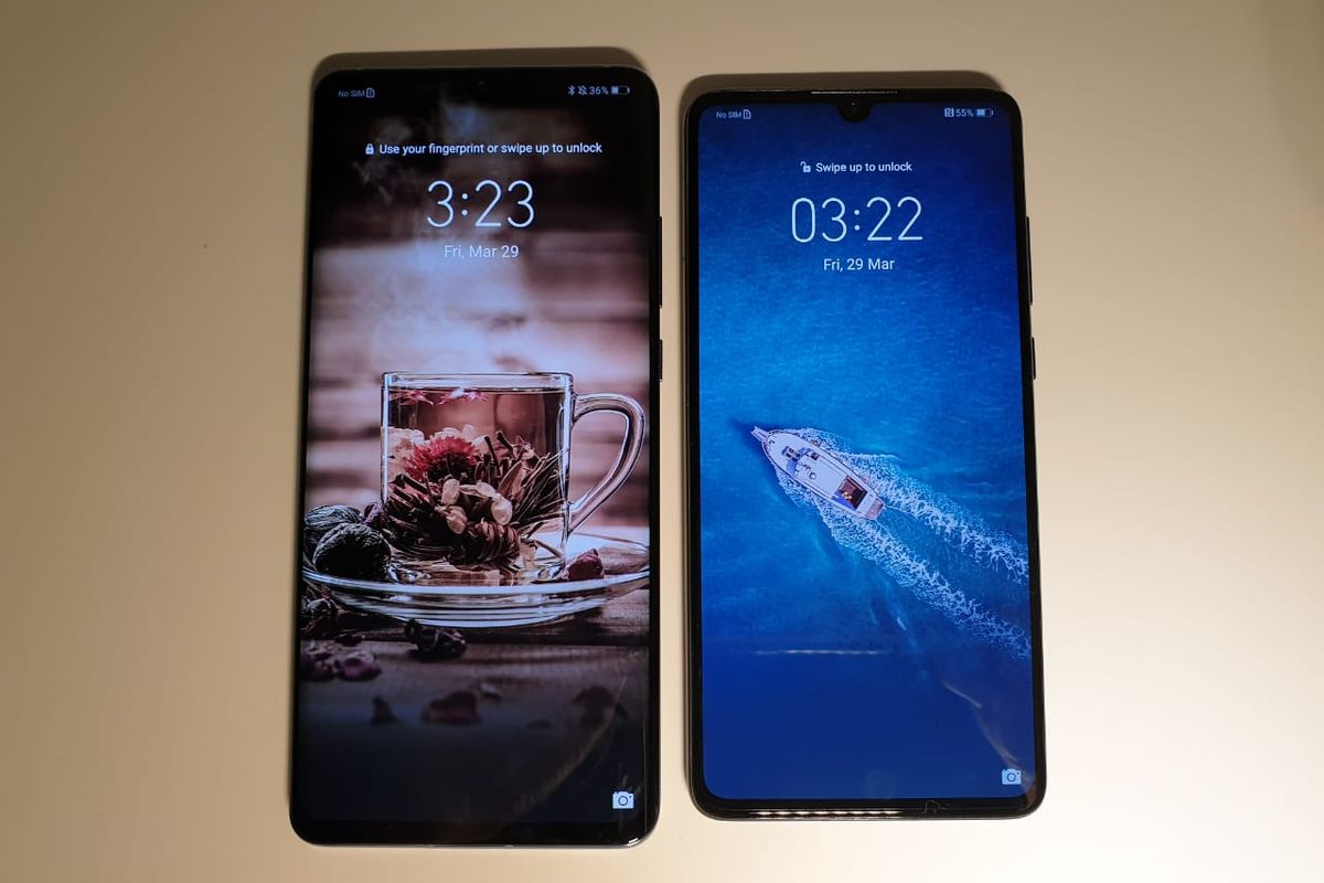 Tampilan muka P30 (kanna) dan P30 Pro (kiri). Layar P30 Pro berbentang 6,47 inci tersebut berpanel OLED dengan rasio aspek 19,5:9 dan memiliki resolusi gambar 1080 x 2340 piksel. Sementara P30 memiliki bentang layar 6,1 inci, (2.340 x 1.080 piksel, 19,5:9), lebih kecil dari versi Pro.