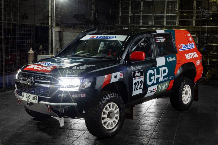 Toyota Land Cruiser 200 yang digunakan Julian Johan bersama Jejelogy GHP pada Asia Cross Country Rally (AXCR) 2024