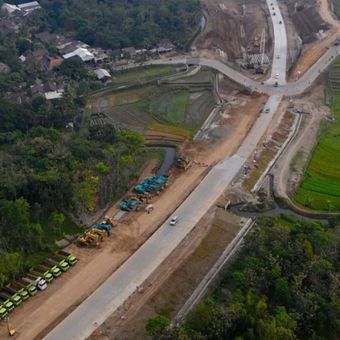 Ilustrasi pekerjaan proyek infrastruktur 
