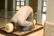 Kapan Harus Sujud Sahwi? Ini Waktu, Tata Cara, dan Bacaan yang Benar
