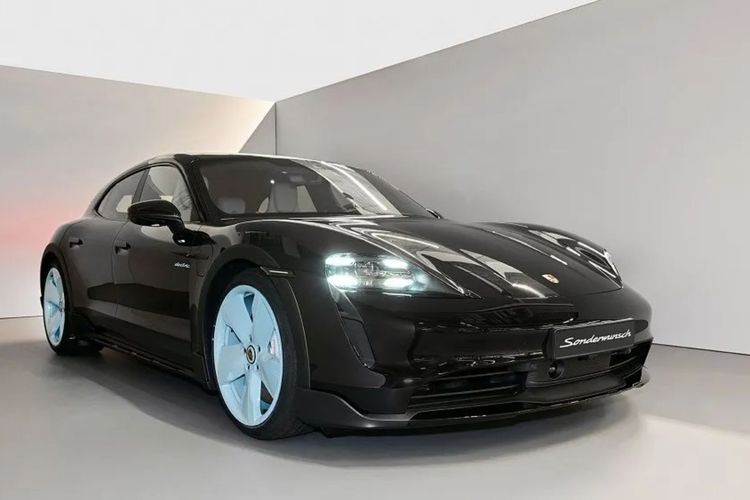 Porsche Taycan 4S Cross Turismo