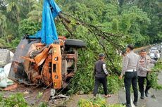 Truk Tabrak Motor dan Pohon lalu Timpa Warung di Padang Pariaman, 4 Orang Tewas