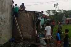 Angin Puting Beliung Hancurkan Puluhan Rumah di Bogor