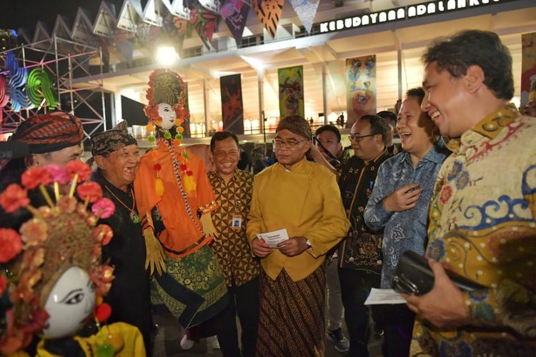 Pembukaan Pekan Kebudayaan Nasional Tahun 2019 oleh Kepala Staf Kepresidenan Moeldoko dan Mendikbud Muhadjir Effendy di Istora Gelora Bung Karno, Senayan, Jakarta, Senin (7/10/2019). 