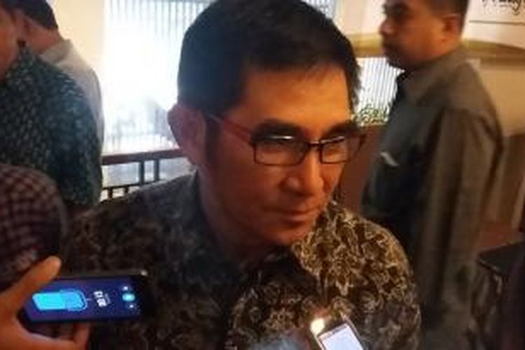 Mantan Ketua Mahkamah Konstitusi, Hamdan Zoelva, saat ditemui seusai menjadi narasumber dalam diskusi publik di kawasan Cikini, Jakarta Pusat, Jumat (12/6/2015).