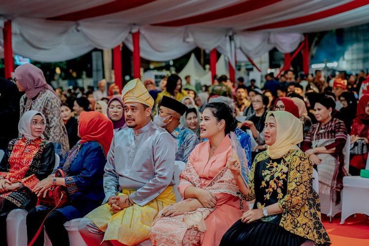 Wali Kota Medan Bobby Nasution saat menghadiri pembukaan acara Gelar Melayu Serumpun (Gemes) ke-6 Tahun 2023 di Istana Maimun, Jalan Brigjen Katamso, Kecamatan Medan Maimun, Selasa (16/5/2023).
