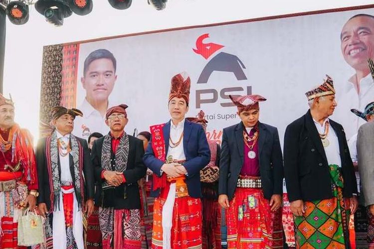Ramai-ramai Tolak Gelar Sesepuh Raja-raja Timor untuk Jokowi, PMKRI-IMADAR Buka Suara