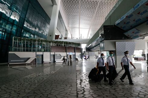 1.000 Petugas Gabungan di Bandara Soekarno-Hatta Lakukan Tes Swab Covid-19