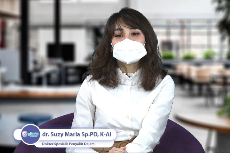 dr Suzy Maria Sp.PD, K-AI dalam acara peluncuran kampanye #SantapAman oleh Sanofi Pasteur Indonesia. 
