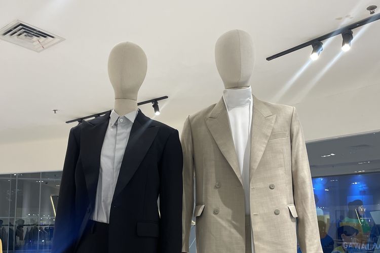 Salah satu koleksi ready-to-wear Hartono Gan di LAKON Store, Mall Summarecon Kelapa Gading pada Sabtu (25/04)