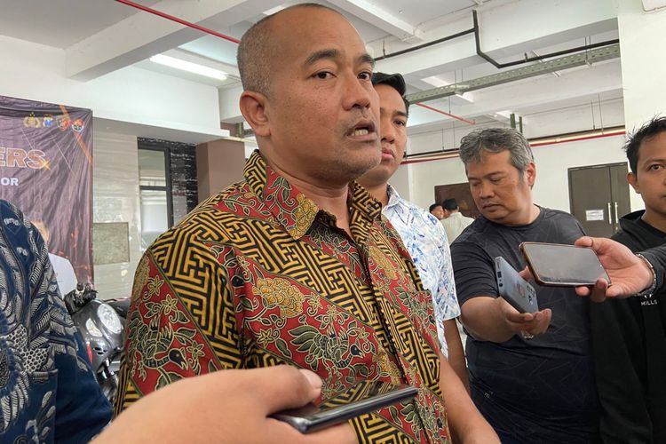 Kasubdit Jatanras Polda Jawa Timur, AKBP Arbaridi Jumhur, mengaku pihaknya telah mengantongi identitas pelaku mayat perempuan dalam koper di Ngawi, Jumat (24/1/2025). 