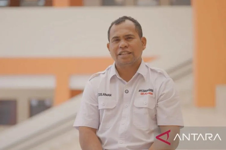 Kisah Sulaiman, Anak Petani Asal Flores Sukses Jadi Penulis Buku, Kini Mengabdi di Sekolah Rakyat