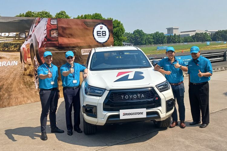 Ban segala medan (all terrain) Bridgestone Dueler A/T002 resmi diluncurkan