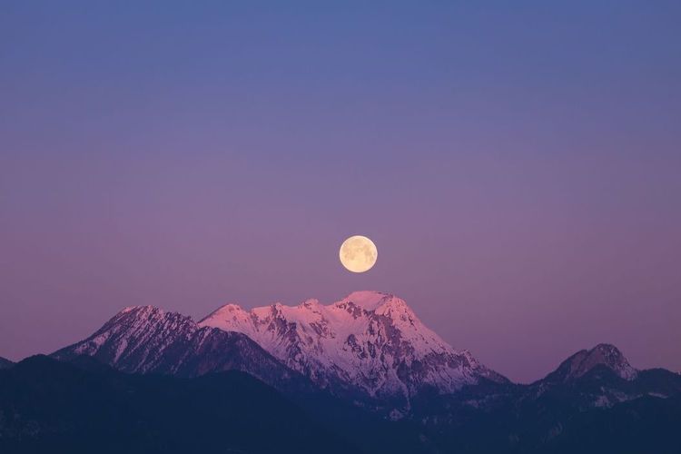 Apakah Pink Moon 1 April 2026 Bisa Dilihat dengan Mata Telanjang? Ini Penjelasan BRIN