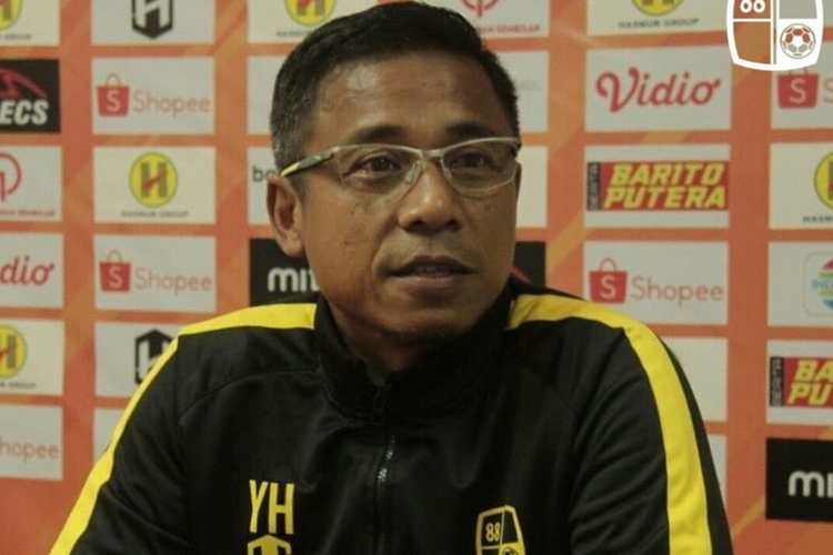 Asisten Pelatih Barito Putra, Yunan Helmi.