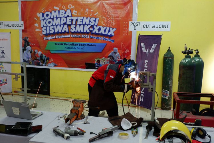 Wuling Dukung Lomba Kompetensi Siswa (LKS) SMK 2021 Tingkat Nasional