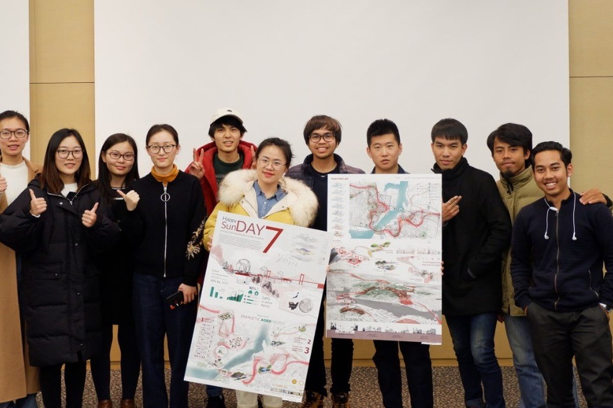 Ivan Danny Dwi Putra, mahasiswa pascasarjana ITB jurusan Rancang Kota berhasil meraih peringkat pertama kompetisi Low Carbon Design di Kitakyushu, Jepang yang berlangsung 15 Februari sampai 1 Maret 2019.