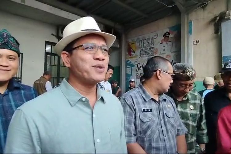 Bupati Bandung Dadang Supriatna saat ditemui di Kecamatan Cileunyi, Kabupaten Bandung, Jawa Barat, Selasa (9/7/2024)