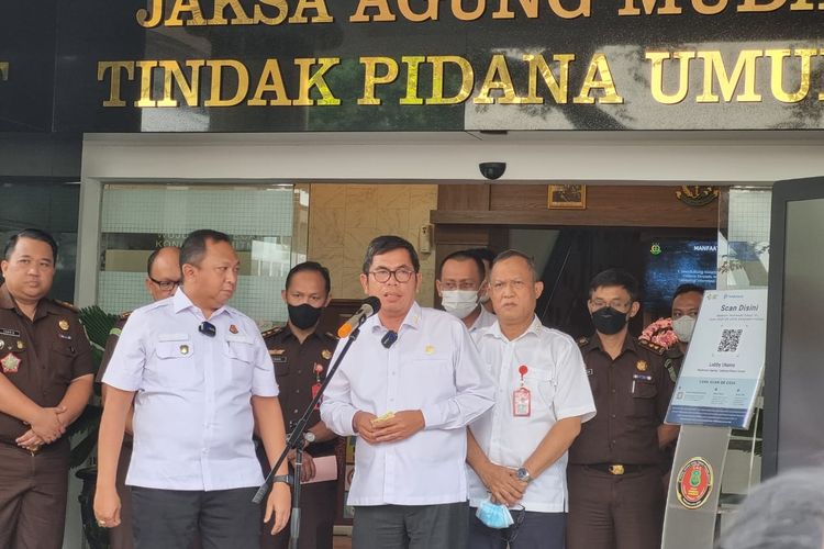 Jaksa Agung Muda Bidang Tindak Pidana Umum Kejagung Fadil Zumhana di Gedung Kejagung, Jakarta, Rabu (28/9/2022).
