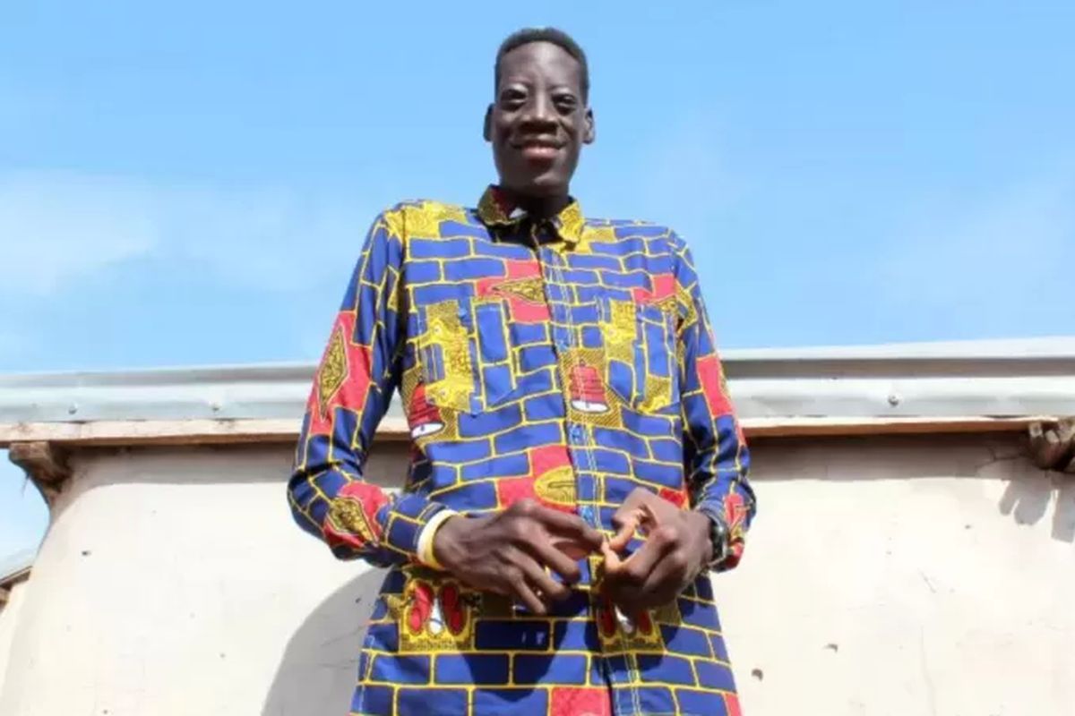Sulemana Abdul Samed, pria tertinggi di dunia asal Ghana.
