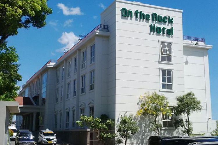 On the Rock Hotel, salah satu hotel berbintang di Nusa Tenggara Timur.