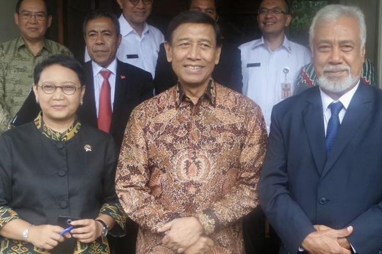 Menteri Koordinator bidang Politik, Hukum dan Keamanan Wiranto bersama Menteri Luar Negeri Retno Marsudi bertemu dengan Menteri Perencanaan dan Investasi Strategis Republik Demokratik Timor Leste Xanana Gusmao.  Dalam pertemuan tersebut ketiga menteri membahas sengketa perbatasan dua titik tapal batas  antara Indonesia dan Timor Leste di daerah Noelbesi Citrana dan Bijael Sunan-Oben. Pertemuan dilaksanakan di kantor Kemenko Polhukam, Jakarta Pusat, Senin (13/2/2017).