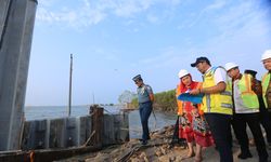 Atasi Rob dan Banjir Kawasan Tambak Lorok, Pemkot Semarang Kebut Pemasangan Sheet Pile hingga Akhir 2023
