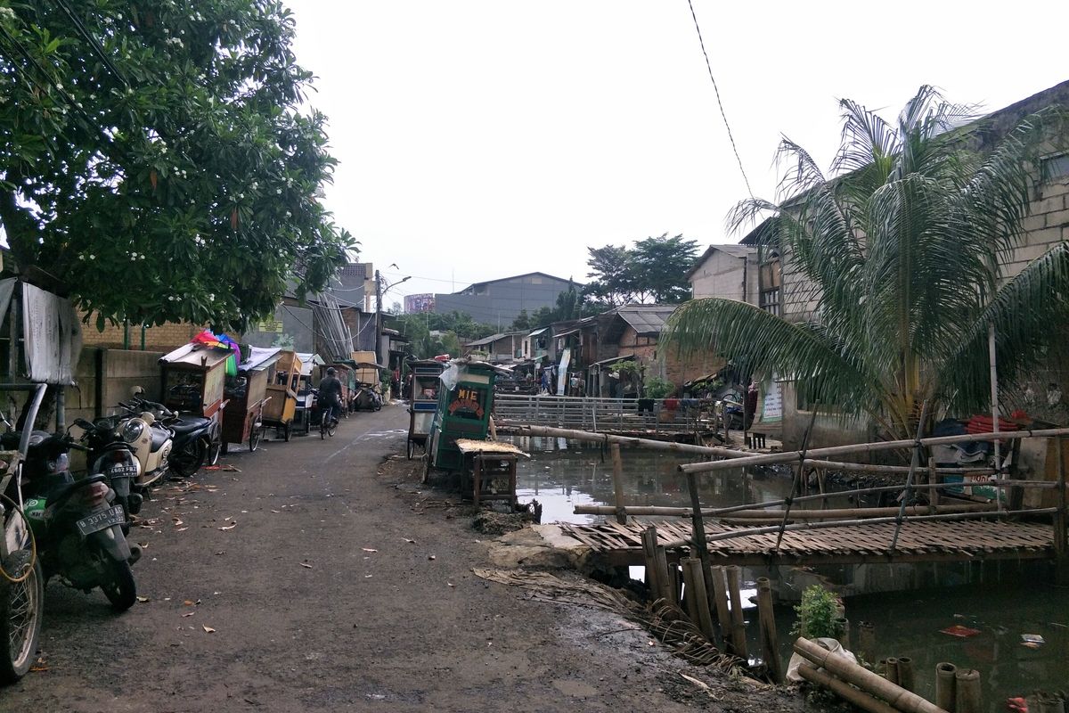 kondisi terkini pasca banjir di Pegangsaan Dua, Kelapa Gading, Jakarta Utara, Minggu (9/2/2020)