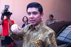 Jelang Dilantik, Menteri Yuddy Chrisnandi Pakai Batik Lama