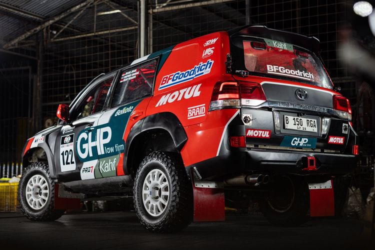 Toyota Land Cruiser 200 yang digunakan Julian Johan bersama Jejelogy GHP pada Asia Cross Country Rally (AXCR) 2024