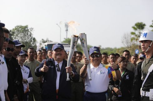 Wajah Semringah Kapolri dan Gubernur Sumsel Saat Terima Api Asian Games