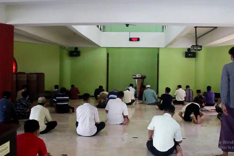 Masjid KHM Bedjo Dermoleksono, masjid mirip bangunan Klenteng di Rumah Sakit Umum Universitas Muhammadiyah Malang (RSU UMM), Kecamatan Dau, Kabupaten Malang, Selasa (27/4/2021)