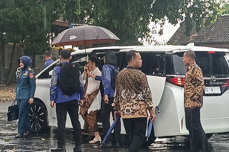 Momen Selvi Ananda Kunjungi Makam Kartini: Kunjungan Perdana Tokoh Nasional Sejak 1979