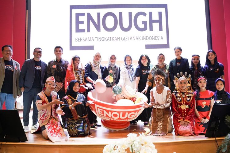 Para peneliti anak bersama WVI, Kemenkes RI, Kemen PPPA, Badan Pangan Nasional, dan Lia Lukman meluncurkan Kampanye Enough secara simbolis