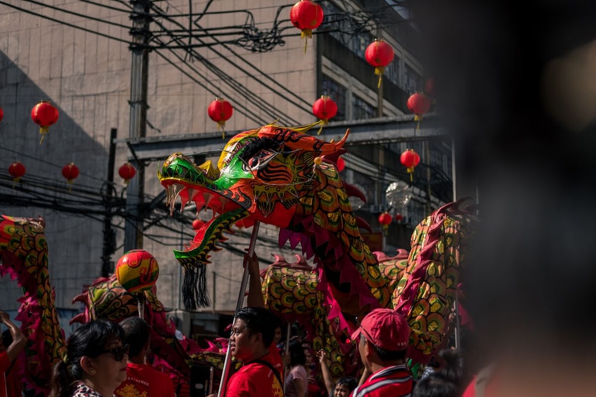 Ilustrasi barongsai pada perayaan Tahun Baru Imlek.