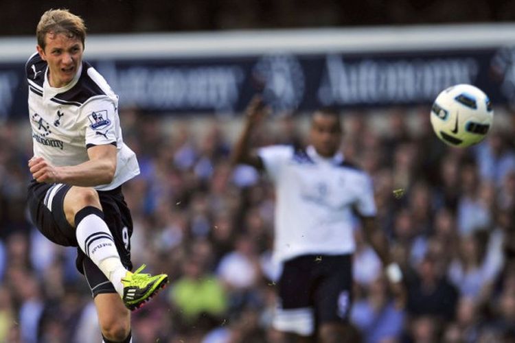 Striker Tottenham, Roman Pavlyuchenko, beraksi pada laga Liga Inggris kontra Birmingham City pada 22 Mei 2011 di Stadion White Hart Lane, London.