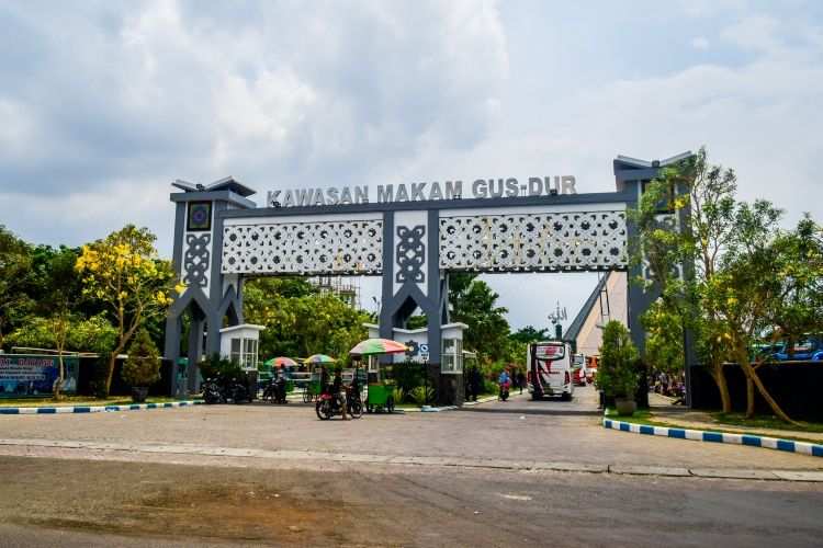 Gapura Makam Gus Dur di kompleks Pondok Pesantren Tebu Ireng, Jombang, Jawa Timur.