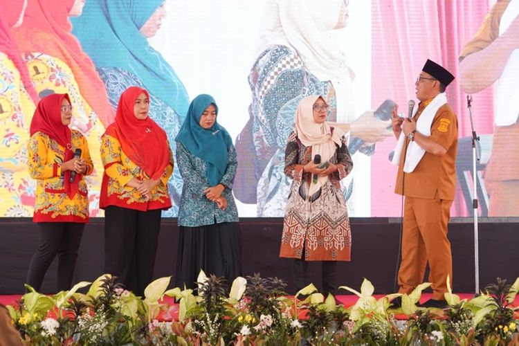 Wali Kota (Walkot) Cilegon Helldy Agustian mengatakan, capaian UHC tersebut menunjukkan bahwa seluruh masyarakat di Kota Cilegon sudah terdaftar sebagai peserta program Jaminan Kesehatan Nasional (JKN) di Badan Penyelenggara Jaminan Sosial (BPJS) Kesehatan. 