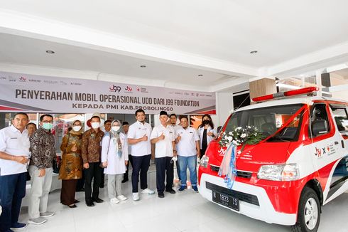 Peringati Hari Donor Darah Sedunia, J99 Serahkan 1 Unit Mobil Donor Darah pada PMI Probolinggo