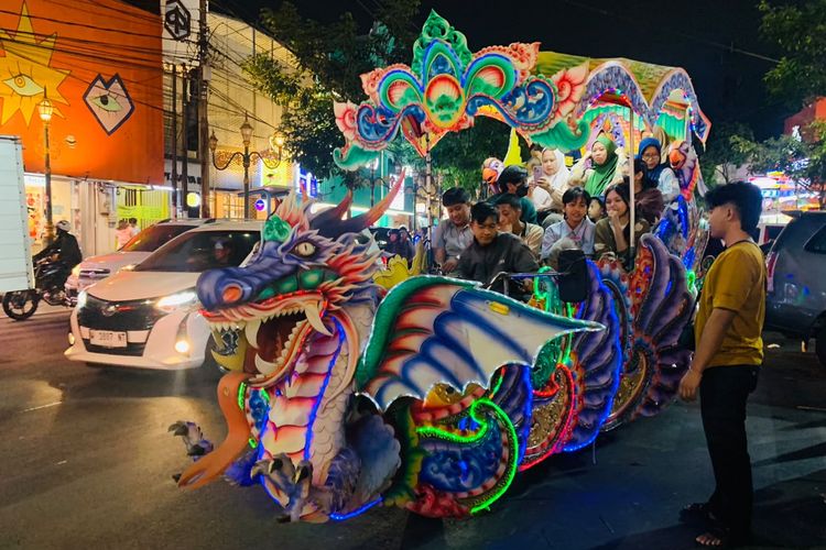 Keseruan Liburan di Kayutangan Heritage Kota Malang, Odong-odong Jadi Primadona
