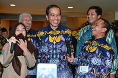 Kunjungan ke Jatim, Jokowi Bagi-bagi Bantuan Sosial dan Temui Ulama